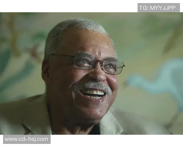 琼斯的传奇人生与事业发展探索：从平凡到卓越的奋斗历程